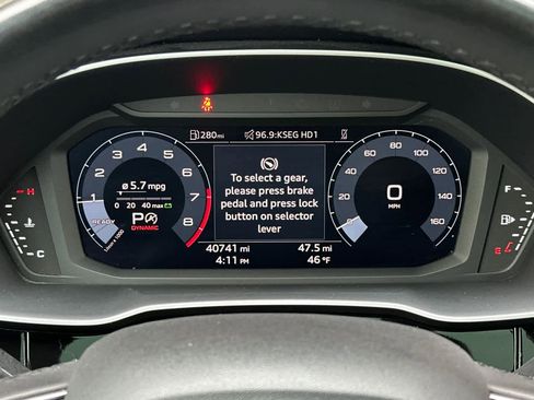 Used 2023 Audi Q3 2.0T Premium image 28