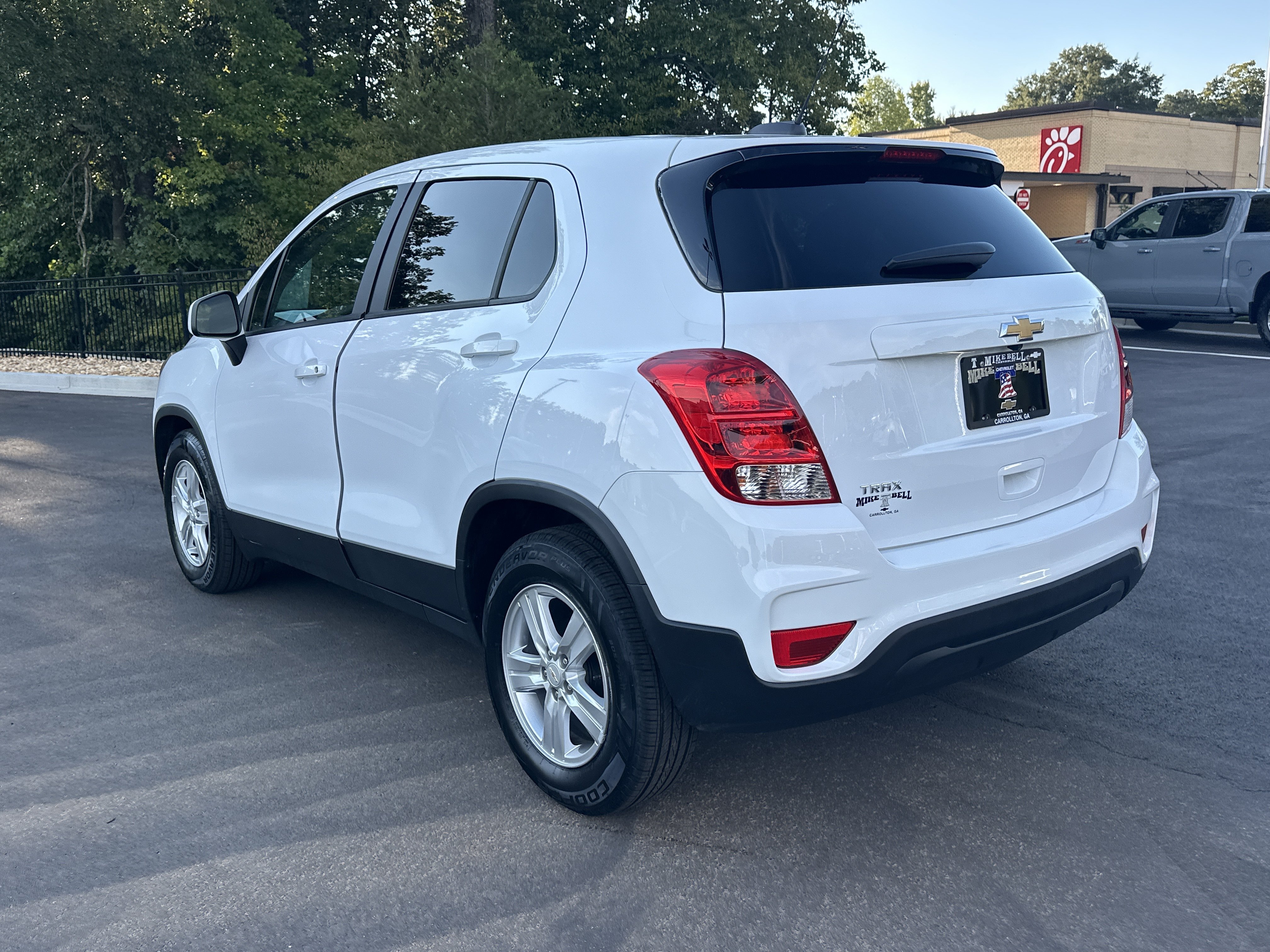 Used 2021 Chevrolet Trax LS w/ Tint and Cruise Package FWD image 6