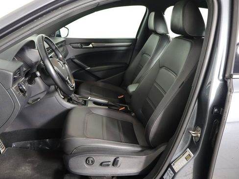 Used 2022 Volkswagen Passat 2.0T R-Line image 16