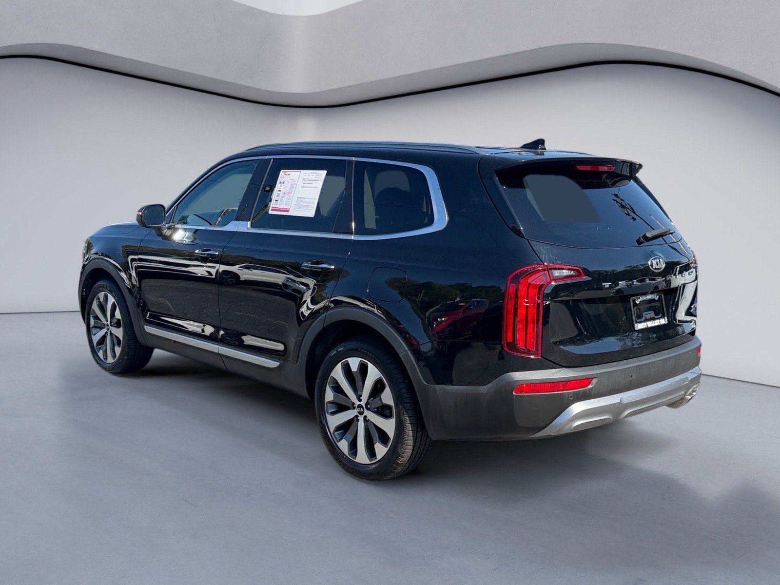 Used 2021 Kia Telluride S FWD image 3