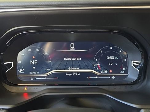 Used 2024 GMC Yukon XL Denali image 10