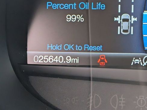 Used 2023 Ford Edge Titanium image 21