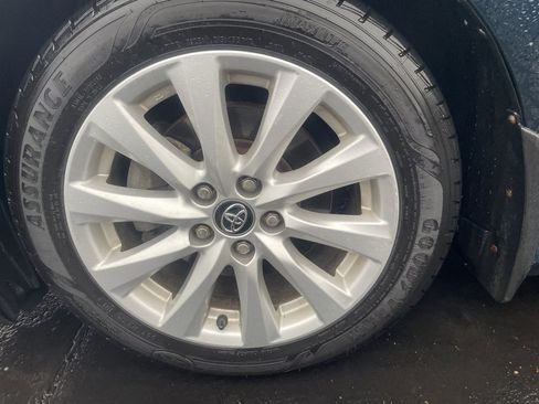 Used 2020 Toyota Camry LE image 10