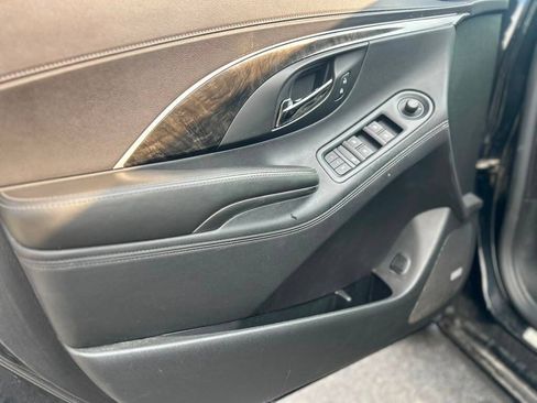 Used 2016 Buick LaCrosse Leather w/ Experience Buick Package FWD image 10