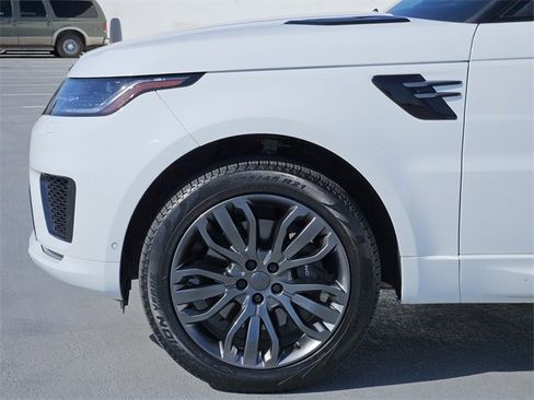 Used 2020 Land Rover Range Rover Sport HSE Dynamic image 9