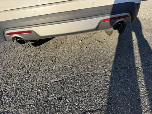 Used 2017 Ford Explorer XLT w/ Equipment Group 202A image 16