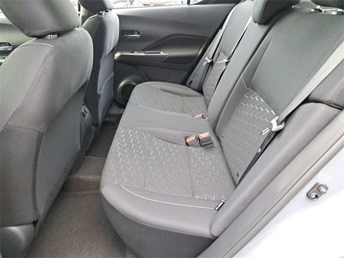 Used 2024 Nissan Kicks SV image 12