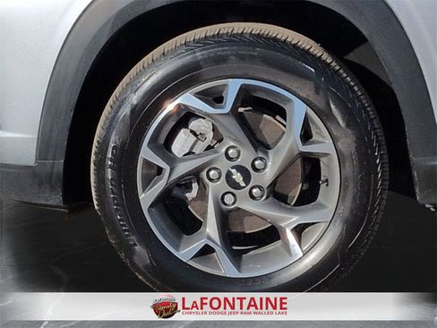 Used 2024 Chevrolet Trax LT w/ Driver Confidence Package image 27