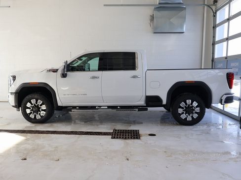 New 2025 GMC Sierra 2500 Denali w/ Denali Reserve Package image 7