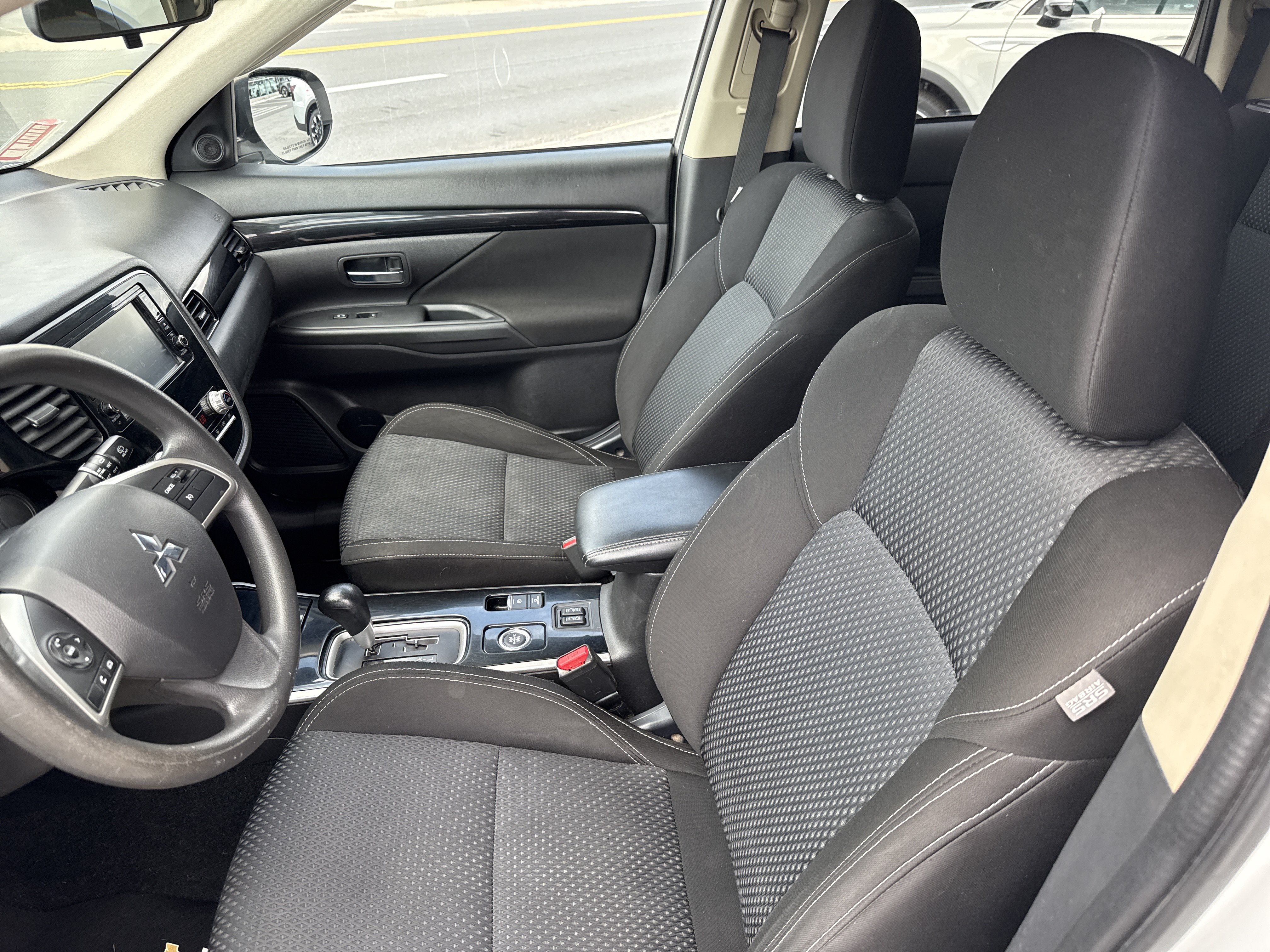Used 2020 Mitsubishi Outlander ES AWD/4WD image 12