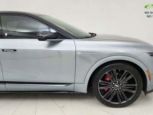 Used 2026 Cadillac Lyriq V AWD/4WD image 7
