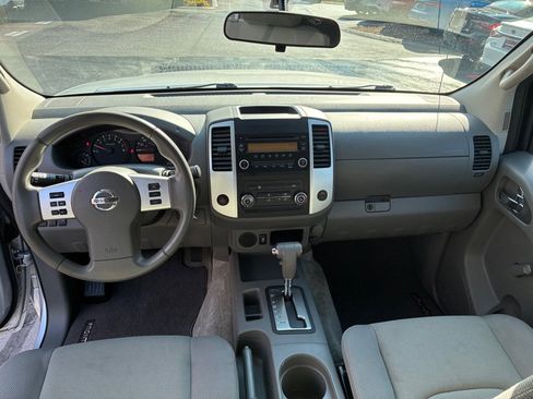 Used 2015 Nissan Frontier S image 14