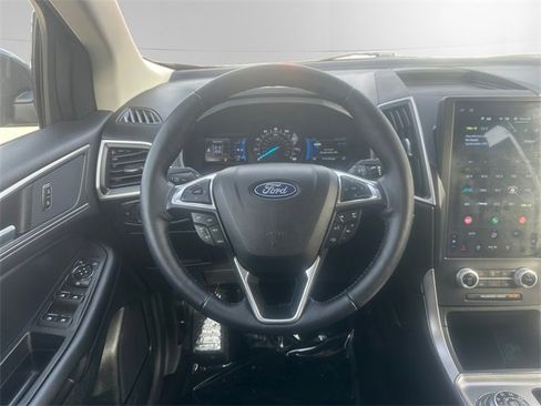 Used 2022 Ford Edge SEL w/ Convenience Package image 12