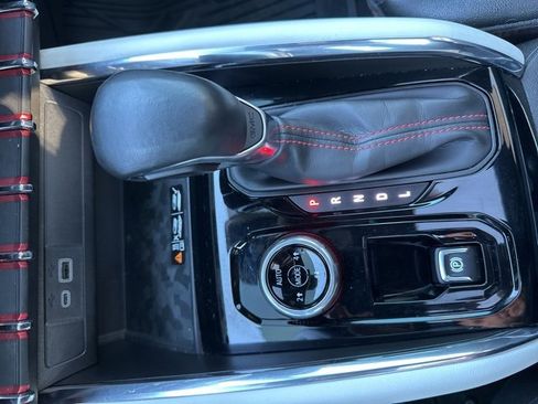 Used 2023 GMC Canyon AT4X image 19