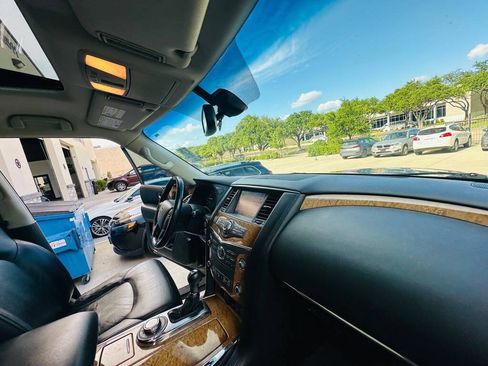 Used 2014 INFINITI QX80 4WD w/ Theater Package image 29