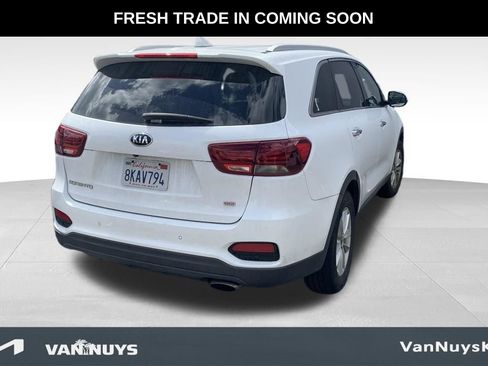 Used 2019 Kia Sorento FWD w/ LX Convenience Package image 2