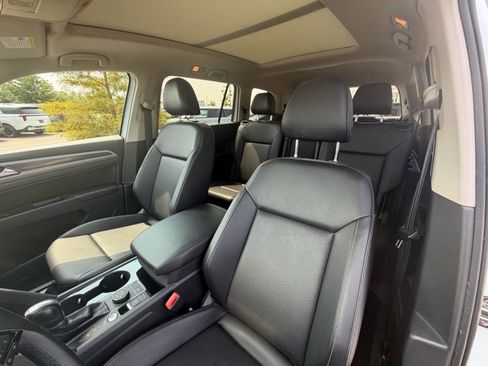 Used 2019 Volkswagen Atlas SEL AWD/4WD image 12