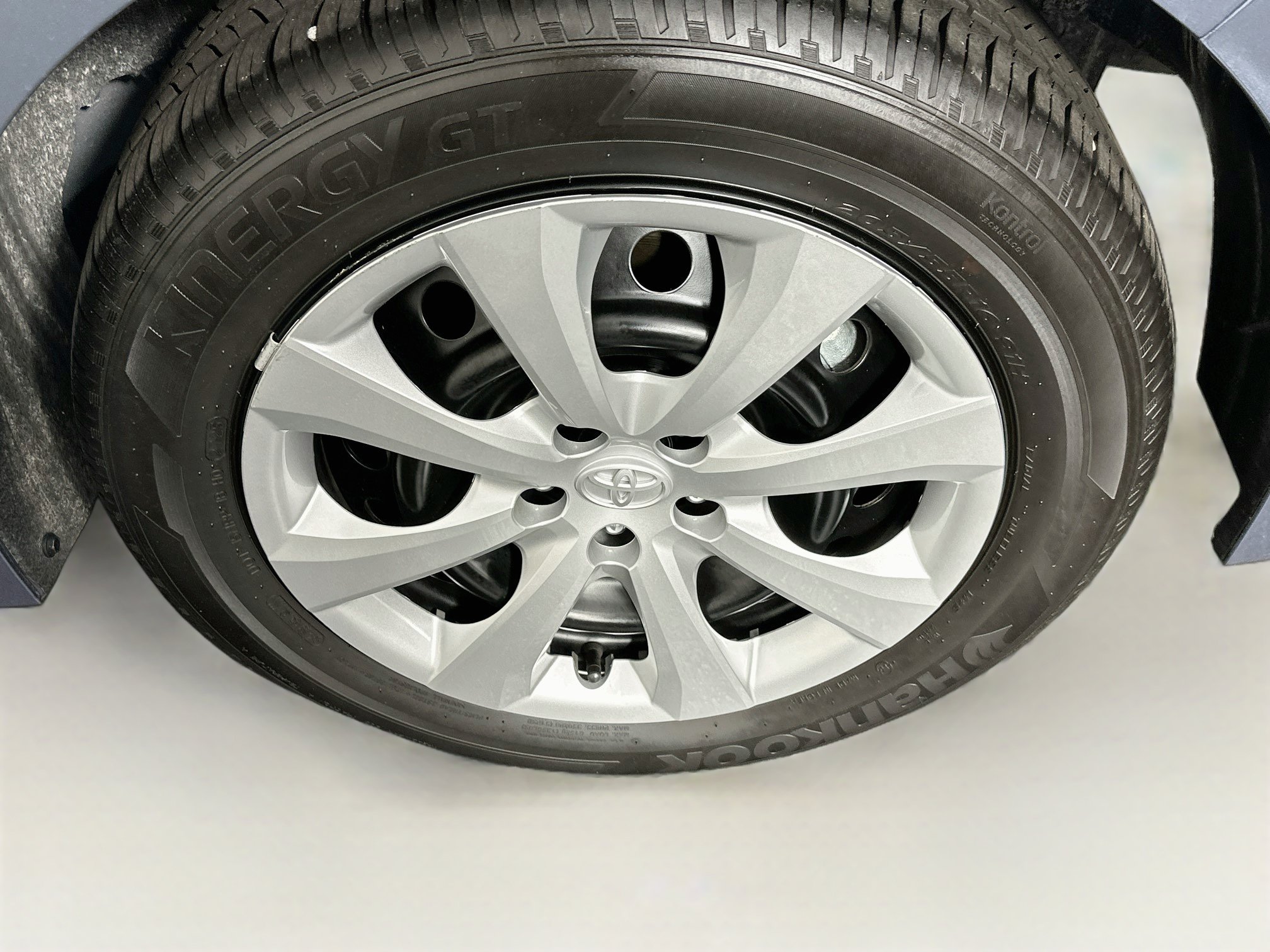 Used 2026 Toyota Corolla LE FWD image 11