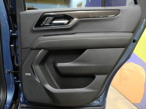 New 2026 GMC Yukon Elevation w/ Elevation Premium Package AWD/4WD image 13