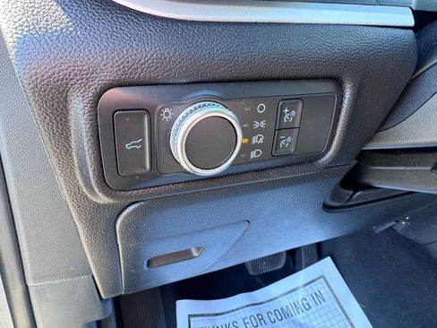 Used 2022 Ford Explorer XLT AWD/4WD image 11