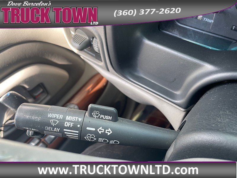 Used 1999 GMC Yukon Denali AWD/4WD image 18