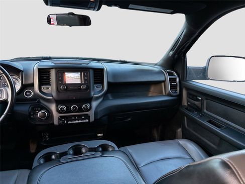 Used 2022 RAM 2500 Tradesman w/ Chrome Appearance Group image 24