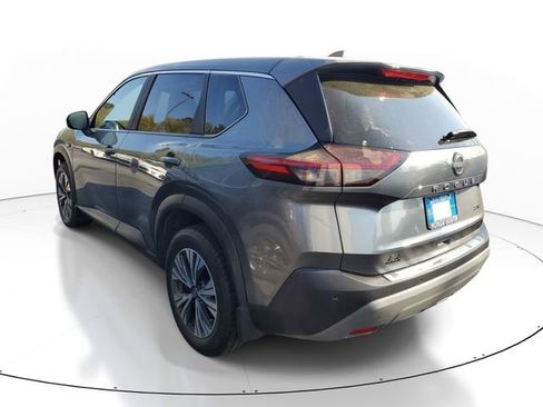 Used 2023 Nissan Rogue SV image 4