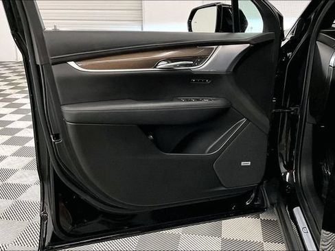 Used 2024 Cadillac XT6 Sport w/ LPO, Onyx Lite Package AWD/4WD image 21