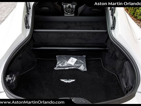 Used 2025 Aston Martin V8 Vantage Coupe image 58