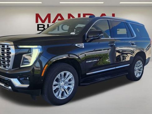 Used 2025 GMC Yukon Denali RWD image 1