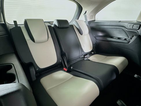 Used 2025 Honda Odyssey Elite image 27
