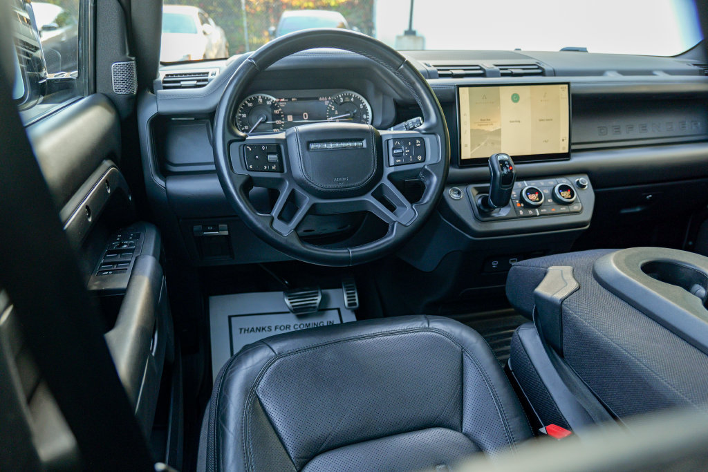 Used 2023 Land Rover Defender 110 X AWD/4WD image 39