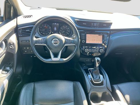 Used 2022 Nissan Rogue Sport SL w/ Premium Package FWD image 24
