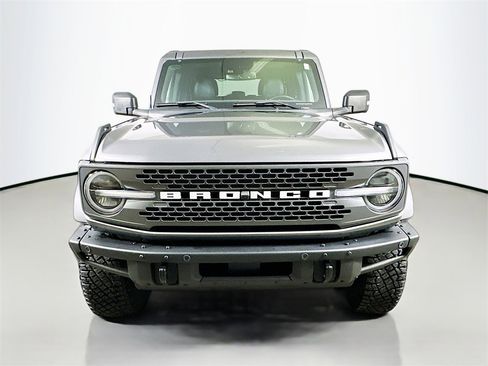 Used 2021 Ford Bronco Badlands image 2