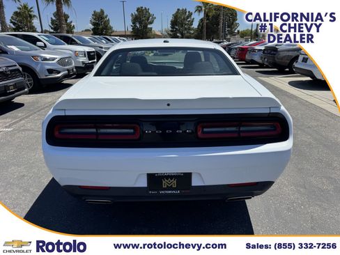 Used 2022 Dodge Challenger GT RWD image 11