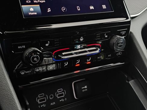 New 2025 Jeep Grand Cherokee L Altitude image 25