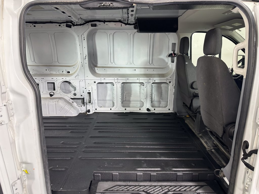 Used 2016 Ford Transit 150 130 Low Roof RWD image 9