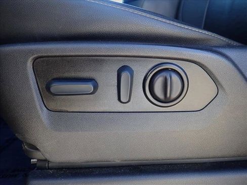 Used 2022 GMC Sierra 1500 SLT w/ SLT Premium Plus Package image 11