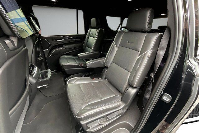Used 2021 Cadillac Escalade ESV Sport AWD/4WD image 24