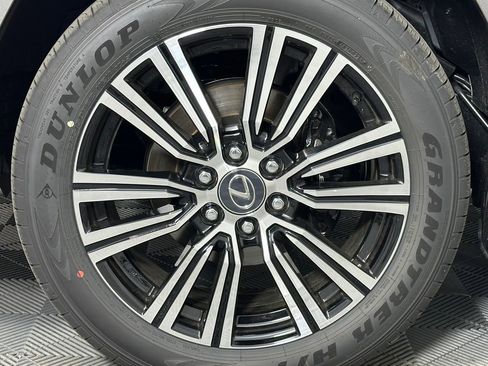 New 2026 Lexus LX 700h Luxury image 14