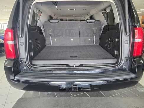 Used 2020 Chevrolet Suburban LT image 33