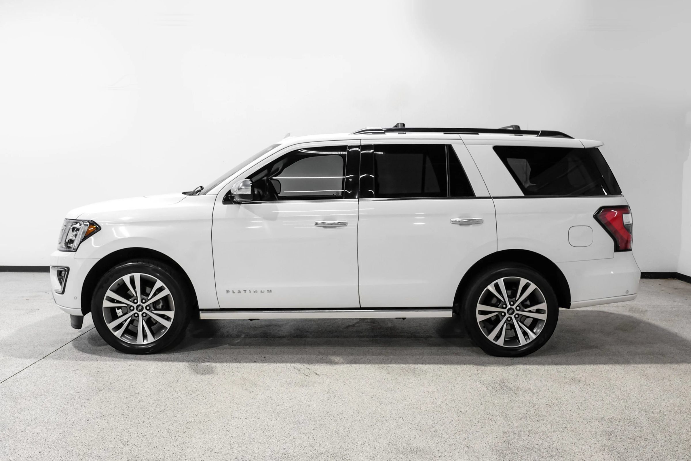 Used 2021 Ford Expedition Platinum AWD/4WD image 9