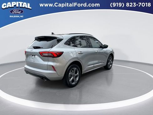 Certified 2023 Ford Escape ST-Line w/ Tech Pack #1 AWD/4WD image 8