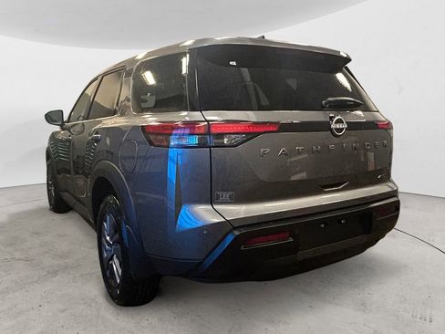 New 2026 Nissan Pathfinder S image 3