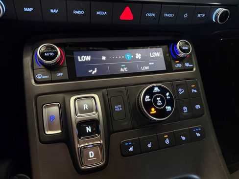 Used 2025 Hyundai Palisade Calligraphy AWD/4WD image 17