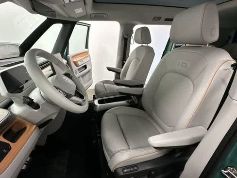 New 2025 Volkswagen ID. Buzz 1st Edition image 17