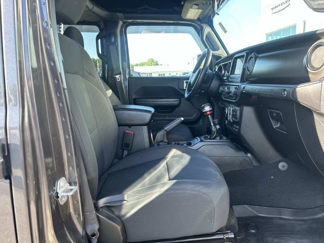 Used 2018 Jeep Wrangler Unlimited Sport S AWD/4WD image 17