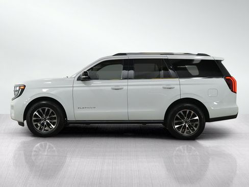 Used 2025 Ford Expedition Platinum AWD/4WD image 4