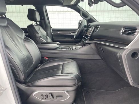 Used 2022 Jeep Wagoneer Series I w/ Convenience Group I image 16