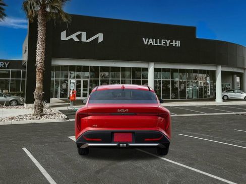 New 2025 Kia K4 LXS image 5